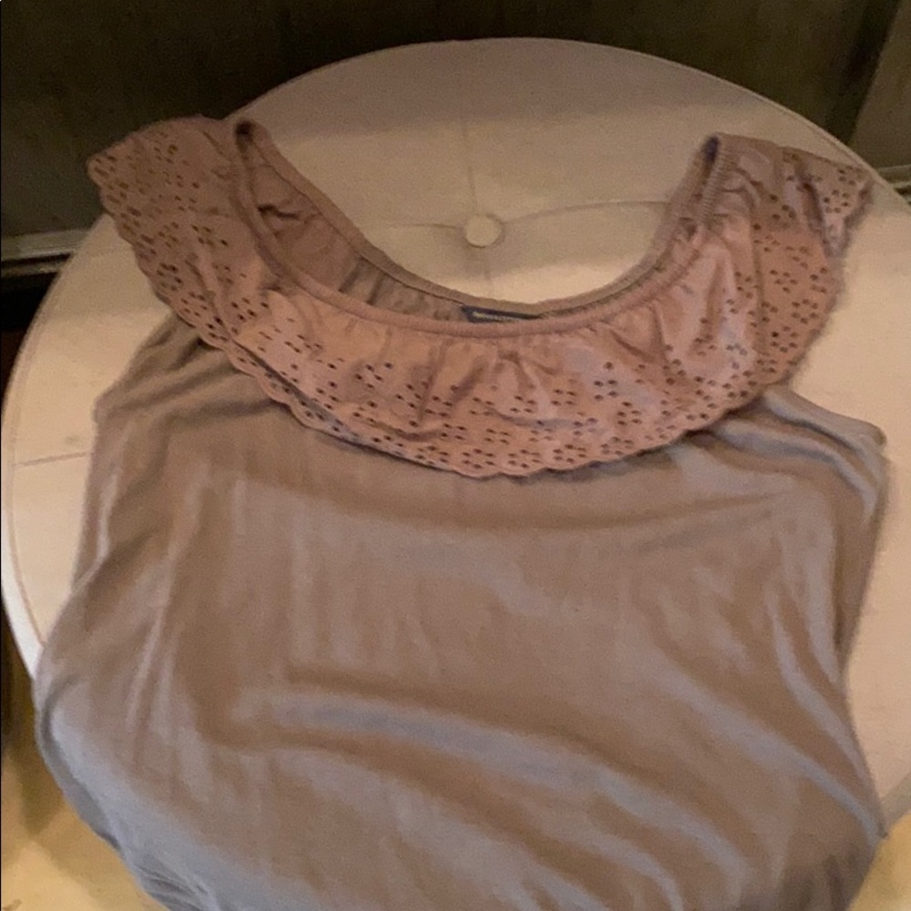 Cute off/on shoulder top